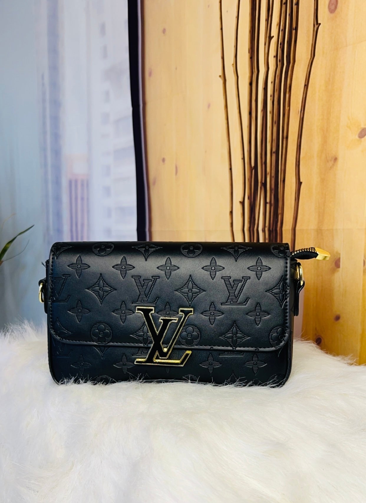 LV Clutch